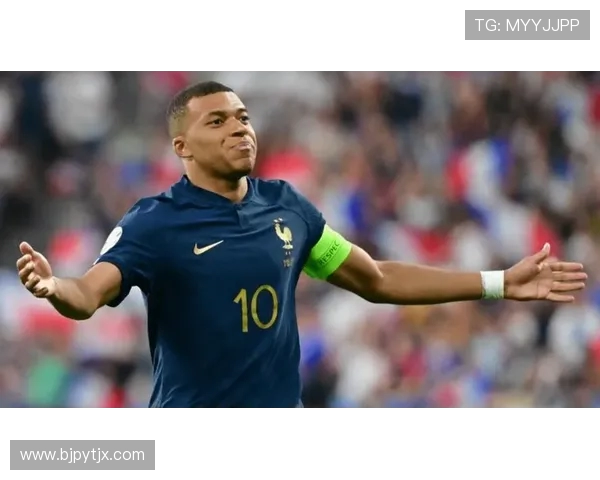 基利安·姆巴佩:从天才少年到足球巨星的成长历程与未来展望