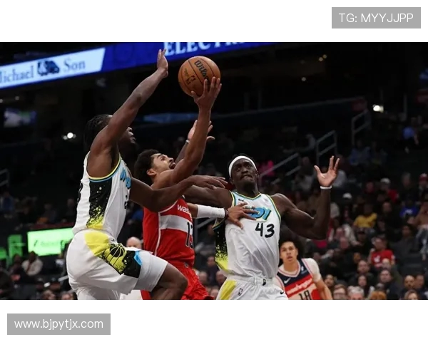 2006年NBA季后赛骑士与奇才第三场激战回顾与精彩瞬间分析